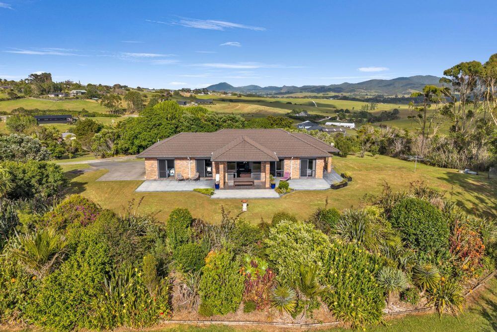5 bedroom home sold with Megan Hetges at 32E Garbolino Road, Mangawhai — Arizto Real Estate